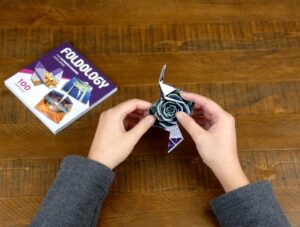 Read more about the article Foldology: Unleash Your Inner Origami Master with Endless Puzzle Fun